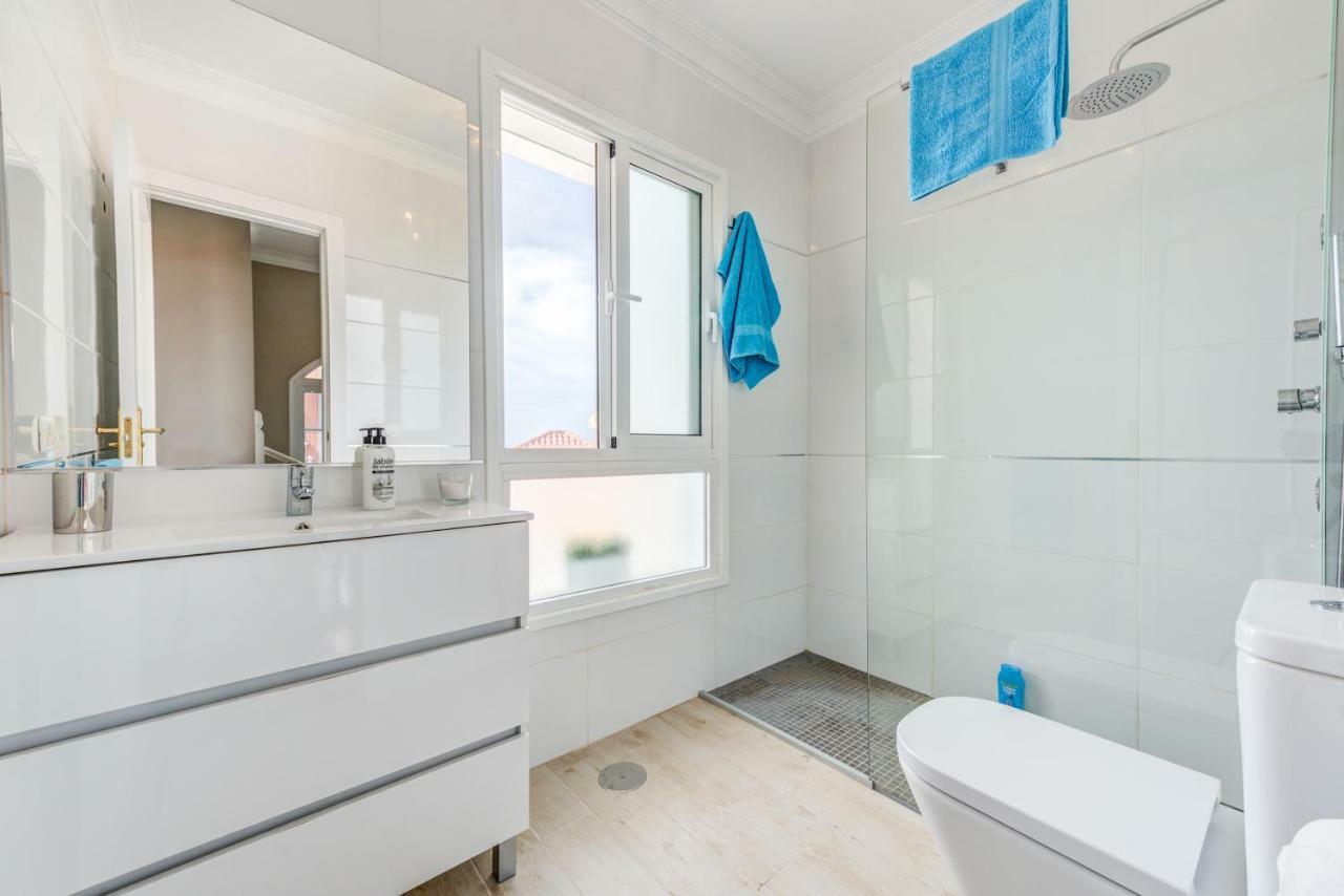 Luxury White Villa With Sea View, Heated Pool Costa Adeje  Exterior photo